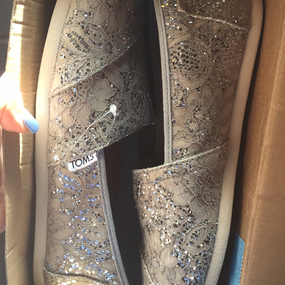 Classic Silver Lace Glitz Toms shoes